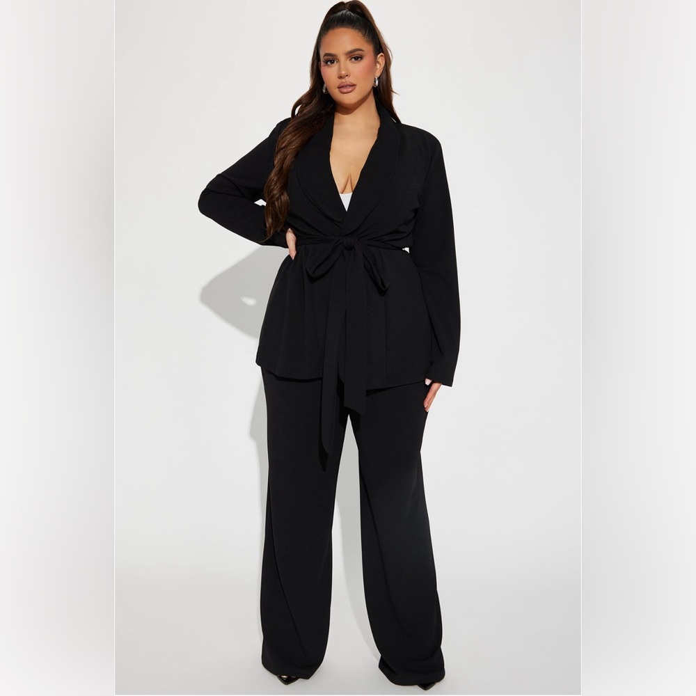 Size 2X Never Worn Fashion Nova Pantsuit